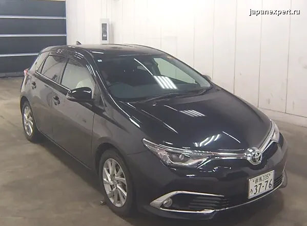 Toyota Auris 150X S Package с аукциона в Японии