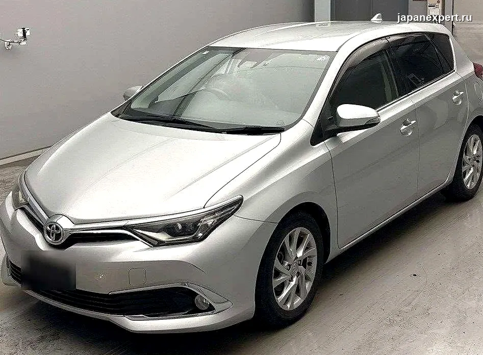 Toyota Auris ZRE186H 2017 — пример продажи на аукционе Японии