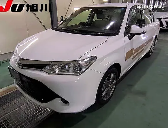 Toyota Corolla Axio NRE161 2017 — пример продажи на аукционе Японии