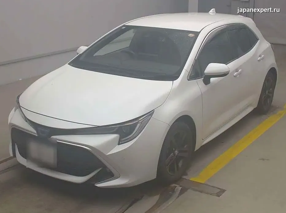 Toyota Corolla Sport ZWE213H 2020 — пример продажи на аукционе Японии
