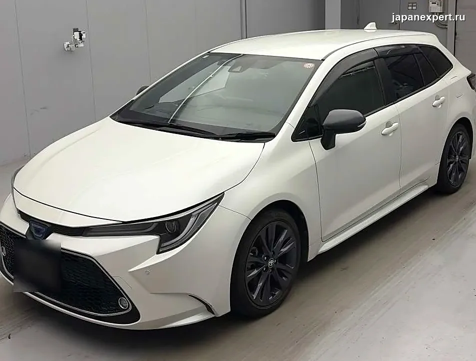 Toyota Corolla Touring Wagon ZWE211W 2020 — пример продажи на аукционе Японии