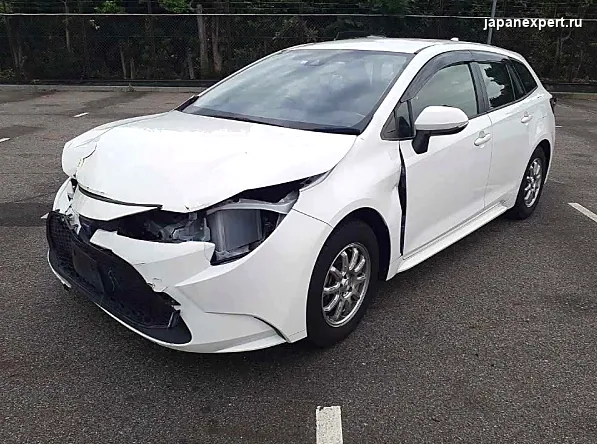 Toyota Corolla Touring ZWE211W 2023 — пример продажи на аукционе Японии