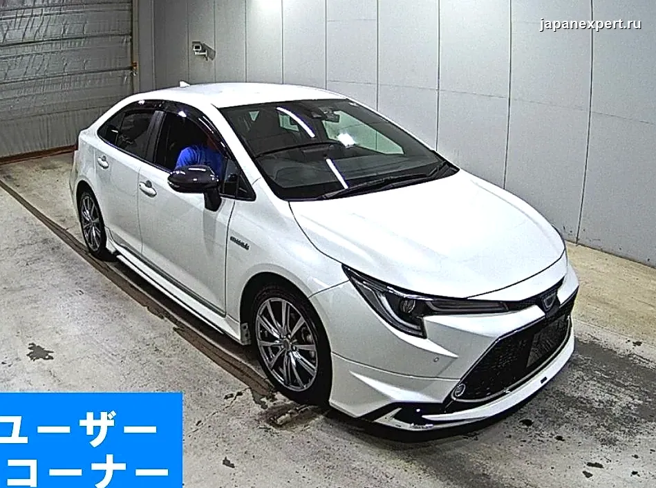 Toyota Corolla ZWE211 2020 — пример продажи на аукционе Японии