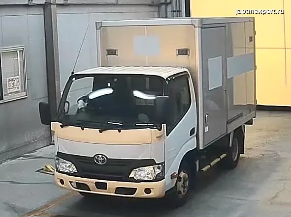 Toyota Dyna XZC600 2017 — пример продажи на аукционе Японии