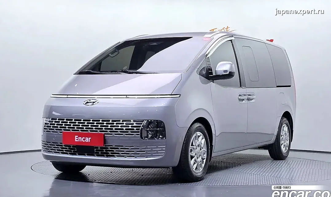 Hyundai Staria 2023 из Южной Кореи — пример предложения