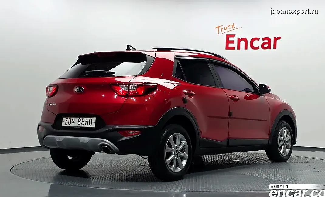 Kia Stonic 1.4 Deluxe с аукциона в Корее